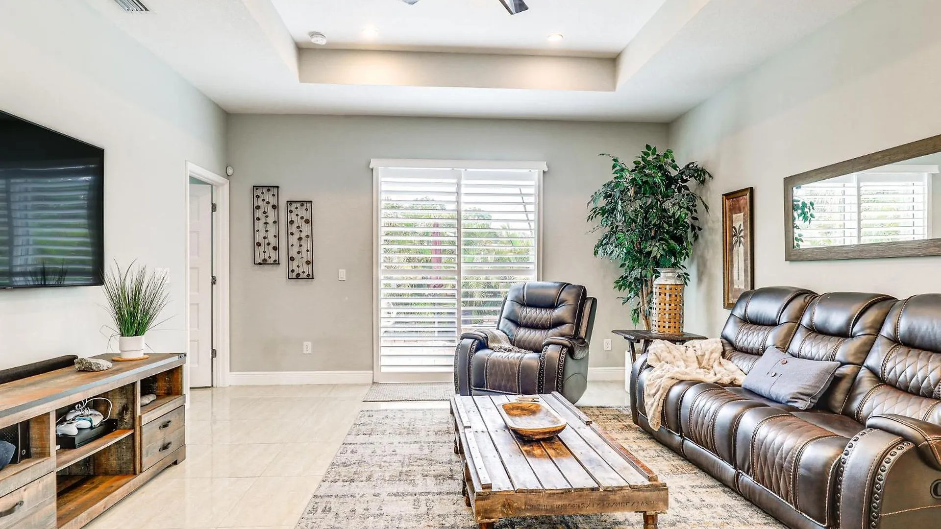 Tampa Home With Fire Pit, Grill, Cornhole And More! 0*,  Amerikai Egyesült Államok